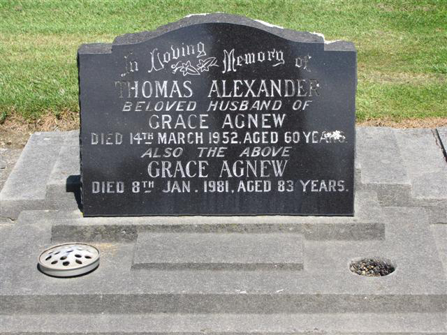Photo of headstones/Grace Sutherland d 1981 hdstn Invercargill